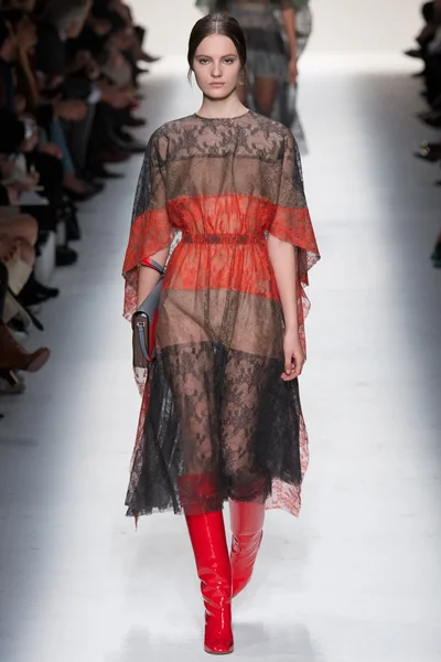 Look 14